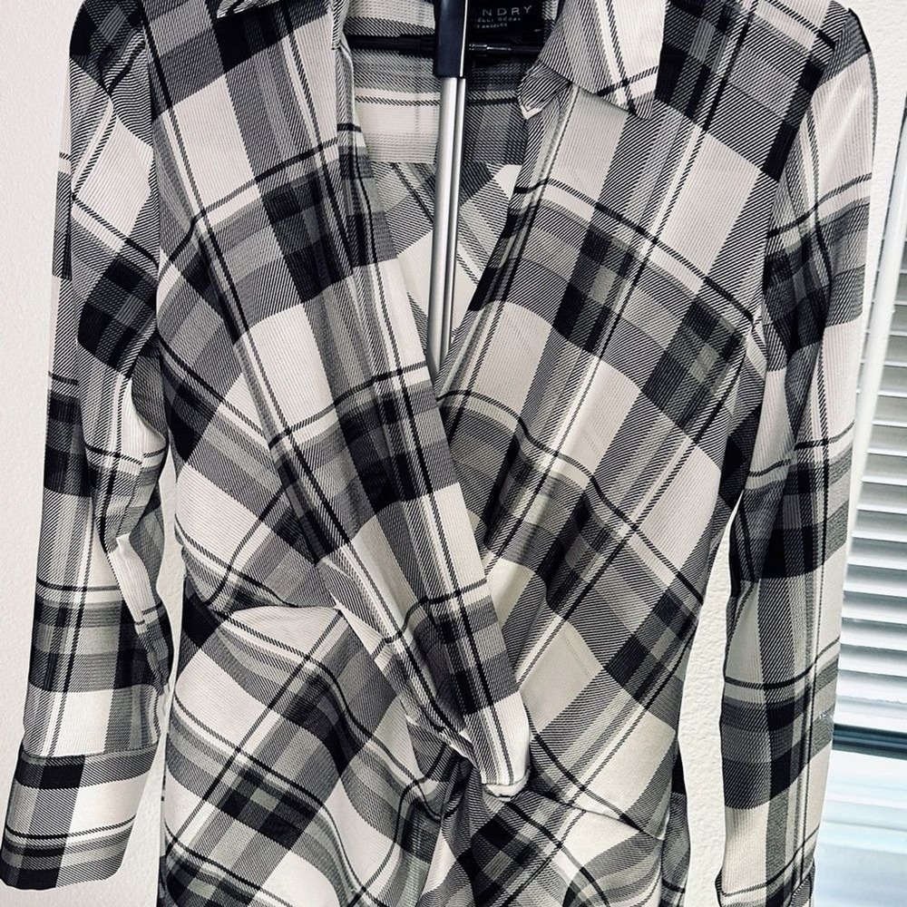 Laundry by‎ Shelli Segal Black White Plaid Crossover Blouse